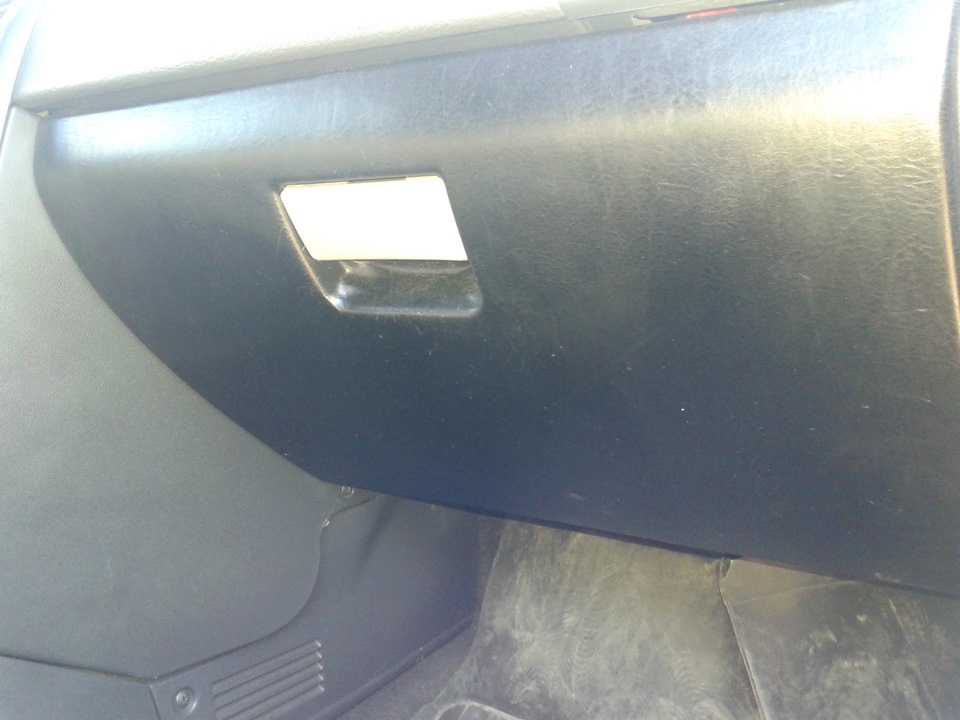 дверные обшивки крышка бордочка и предохранителей — LADA Приора хэтчбек ...