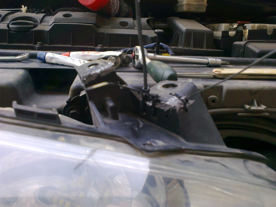 Бампер part5. Лечение креплений фар. — Peugeot 307 SW, 1,6 л, 2006 года ...