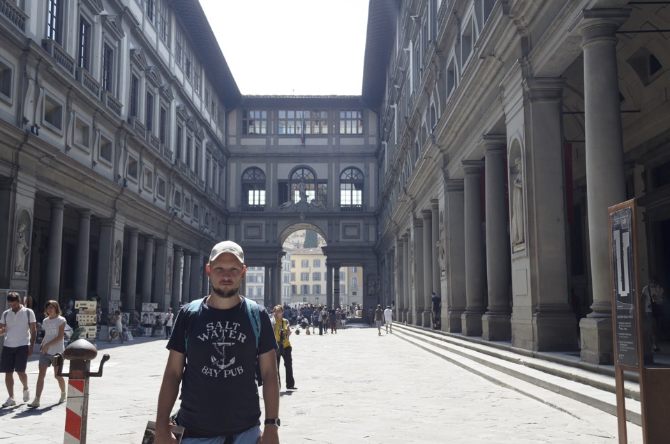 По-моему — галерея Уфицци. — Skoda Octavia A7 Mk3