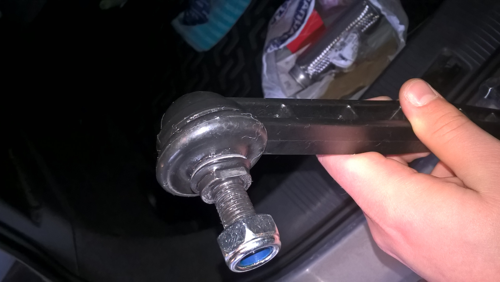 Замена сайлентблоков и тяги стабилизатора — Opel Astra H GTC, 1,6 л