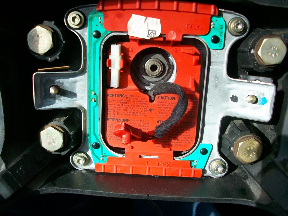 Концевик что внутри. 8 tdci переборка вакуумного насоса. Головка двигателя субару z15. 5. Немного разобрать.