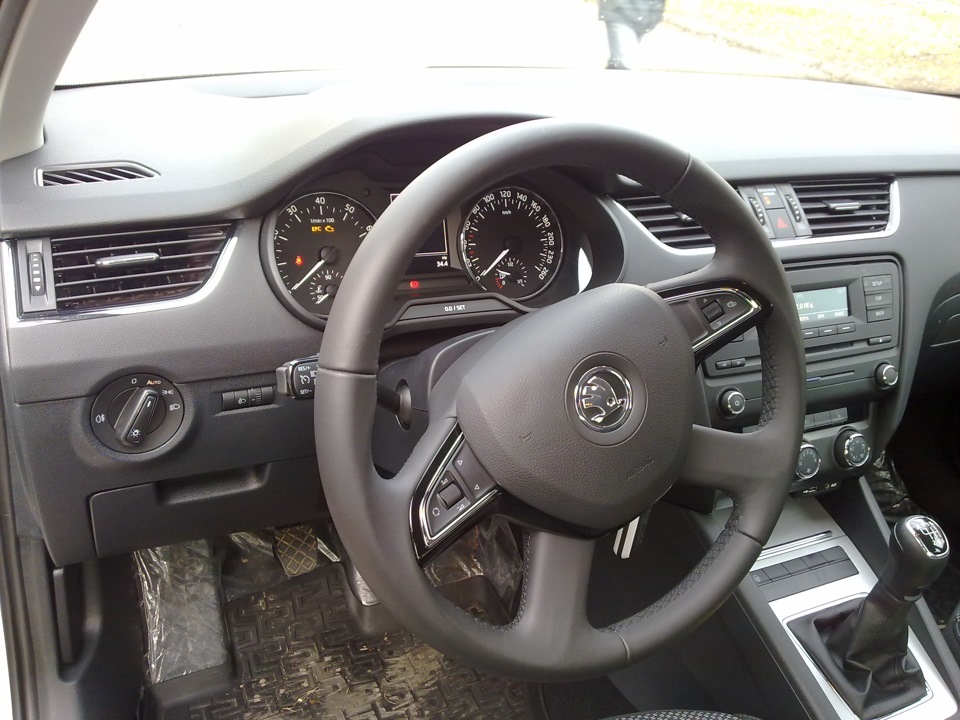 Мультируль. Замена с 4 спиц на 3 спицы — Skoda Octavia A7 Mk3, 1,4 л ...