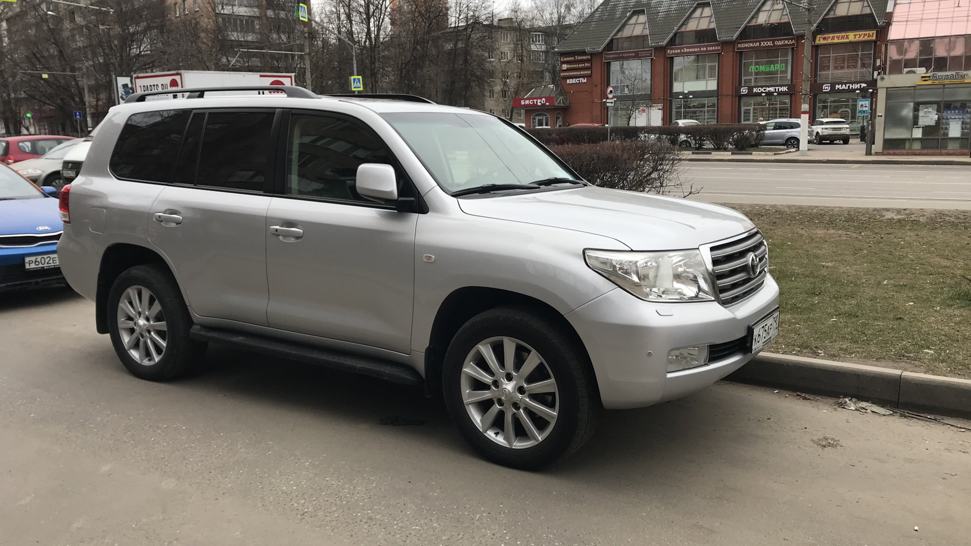 Toyota Land Cruiser 200 4.7 бензиновый 2007 | Серебристый металлик на DRIVE2