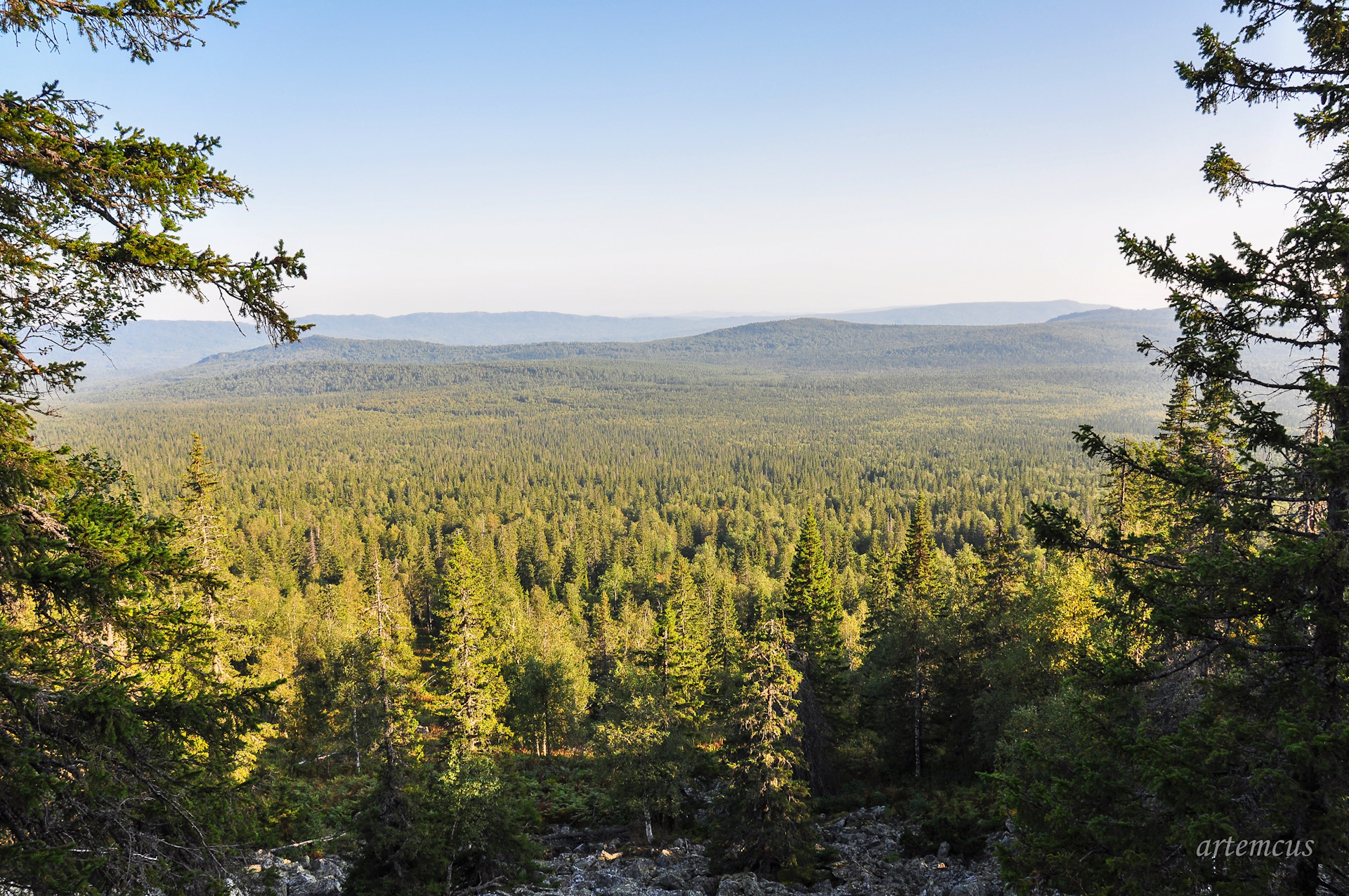 конжак и серебрянский камень. главный уральский хребет сосьвинский камень. поселок угурманский уральские горы. хребет урала песня. гора кумба вершина.