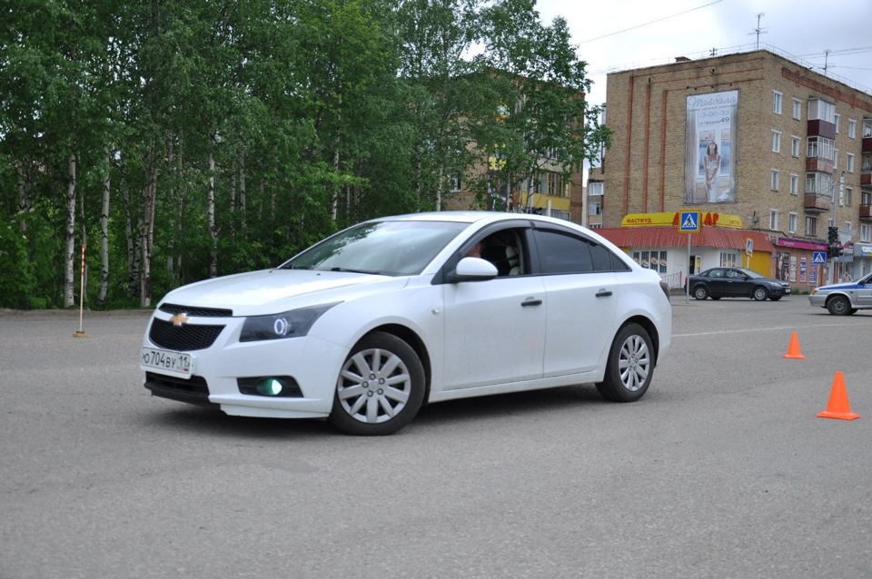 Chevrolet Cruze белый матовый