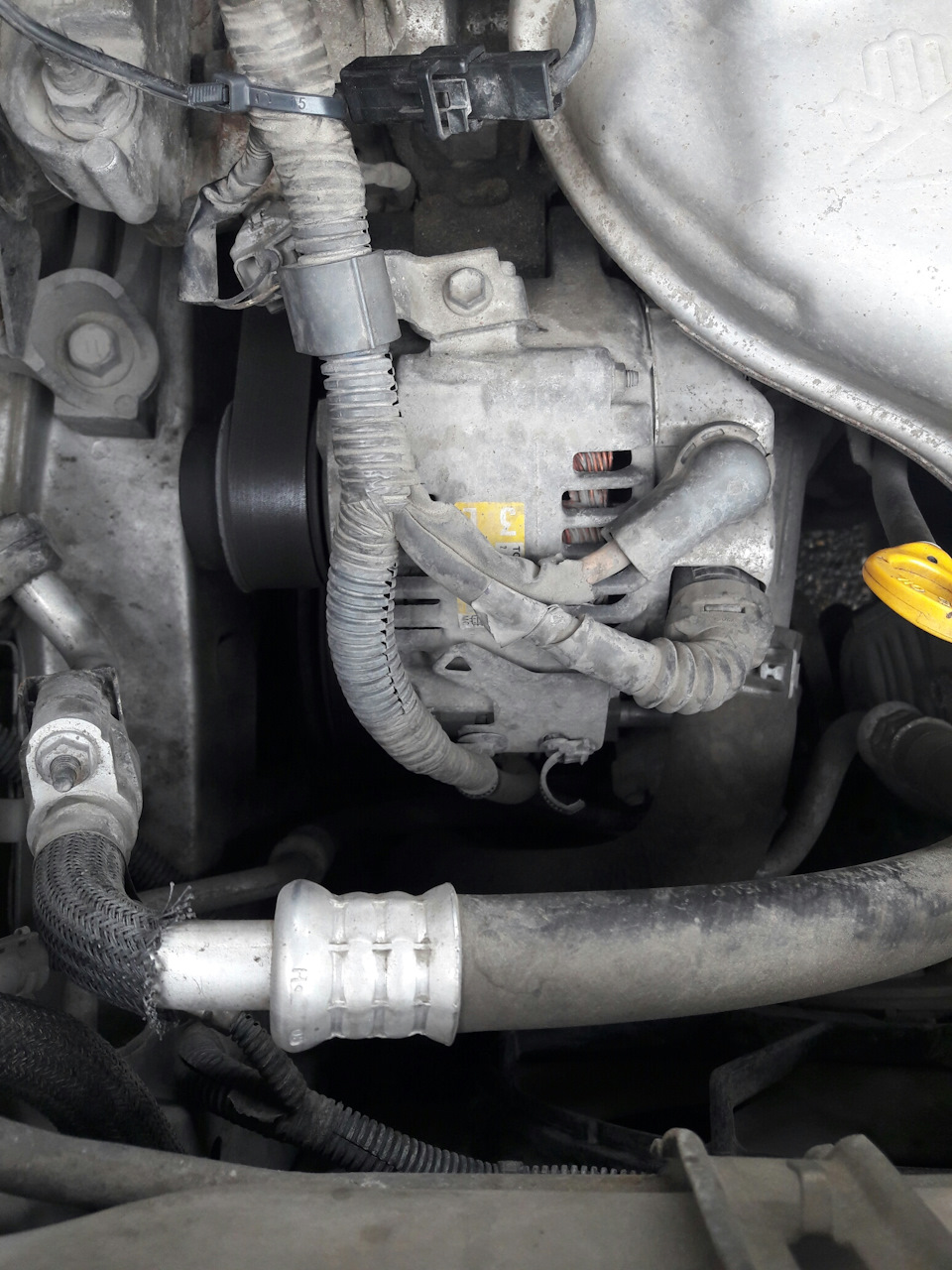 Гул в салоне. — Toyota RAV4 (III), 2 л, 2006 года | поломка | DRIVE2