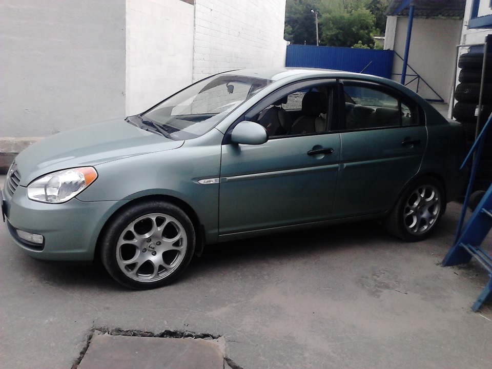 Придумал диски =) — Hyundai Accent (3G), 1,4 л, 2005 года | колёсные ...