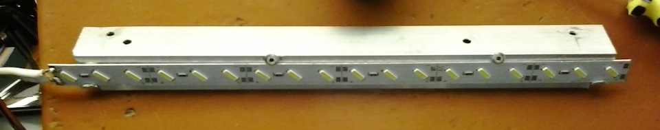 Самодельные ДХО в фары на LED полосе SMD7020. — ГАЗ 3110, 2,4 л, 2001 ...