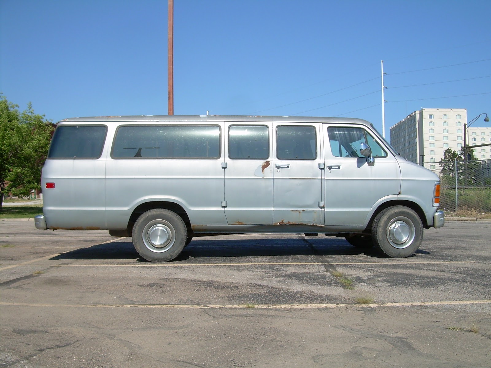 РњРёРЅРёРІСЌРЅ dodge Ram van