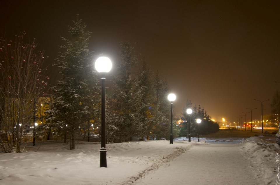 Света тагил. Нижний Тагил парк зима. Нижний Тагил зимой ночью. Вечерний Тагил Нижний Тагил. Нижний Тагил вечером.
