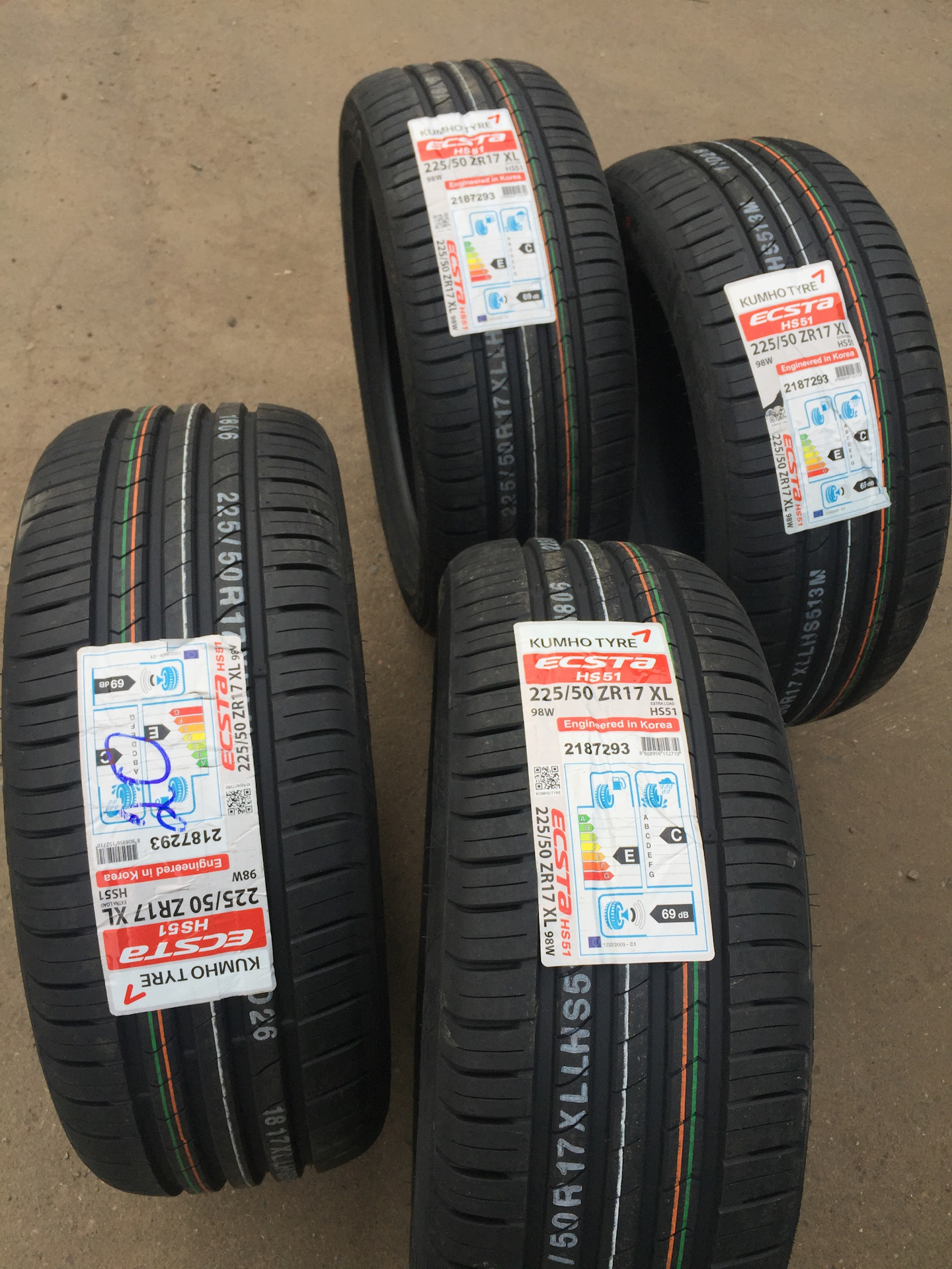 Kumho Ecsta Hs51 215 55 R17 Купить