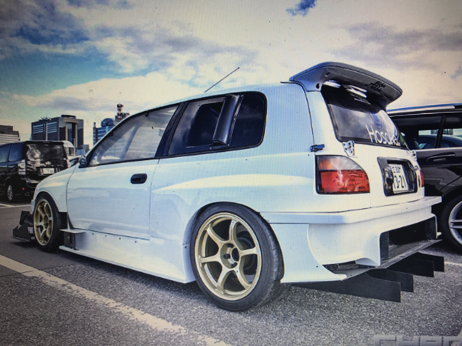 Nissan pulsar gti r