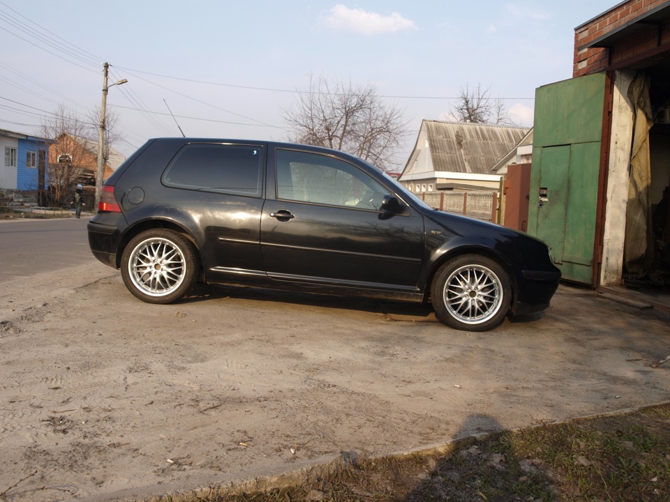 55 4 15. Фольксваген гольф 4 r16. Диски Volkswagen Golf 4 r17. Volkswagen Golf 4 на 17 дисках. Гольф 4 r17 диски BBS.