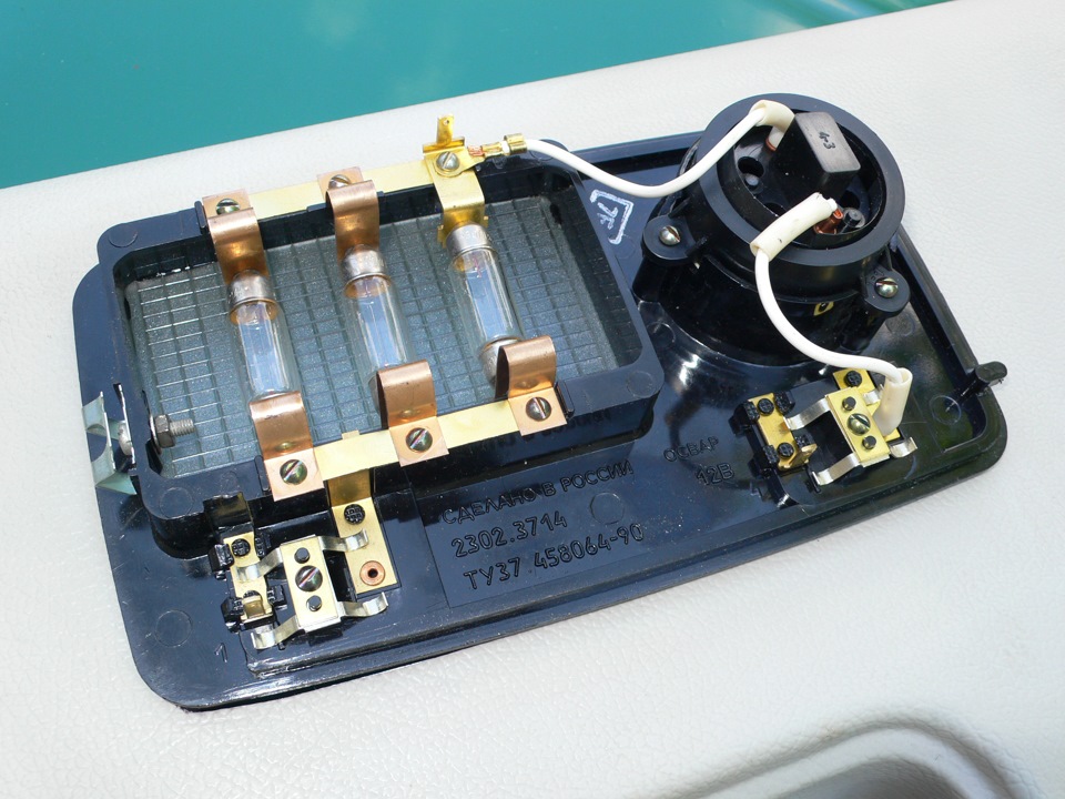 Плафон освещения салона — Lada 21043, 1,5 л, 2005 года | тюнинг | DRIVE2