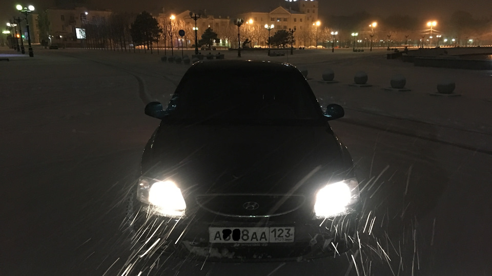 Hyundai Accent Black