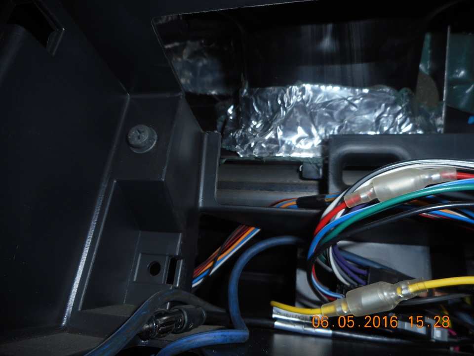 вод здесь гремело.было устранено с помощью герметика и шумки — Lada Granta