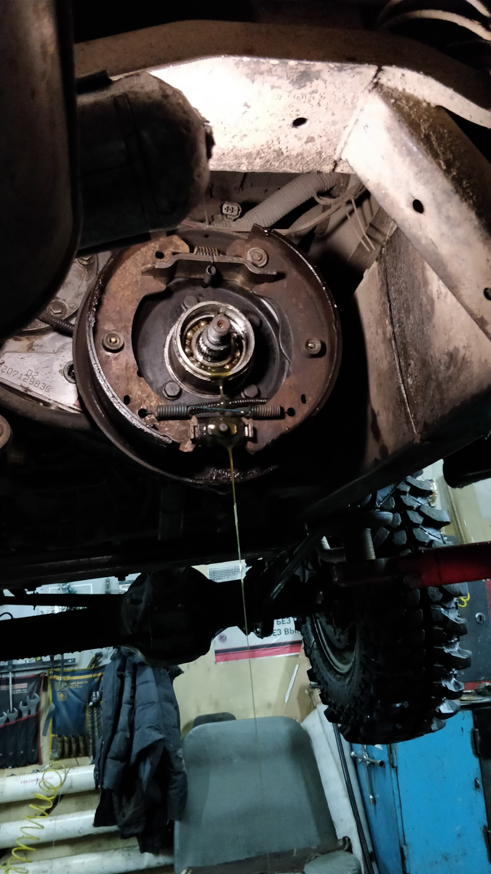 Не много ремонта… Замена заднего сальника на раздатке lt230 — Land ...