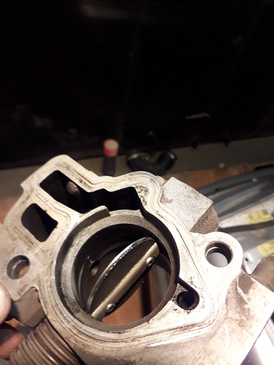 Дроссельный узел шевроле круз 1. 6. Шевроле круз плавают обороты. Датчик холостого хода шевроле круз 1. 6.