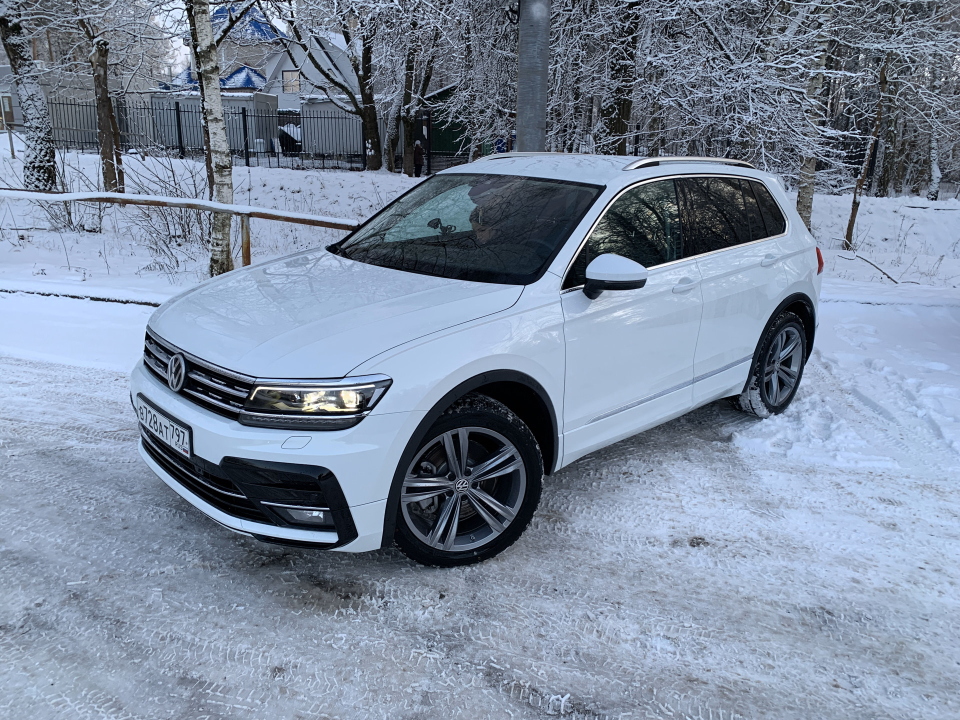 Авито тигуан. Tiguan 2019. Volkswagen Tiguan 2019 года выпуска. Американский Тигуан 2019. Тигуан 2019 драйв.