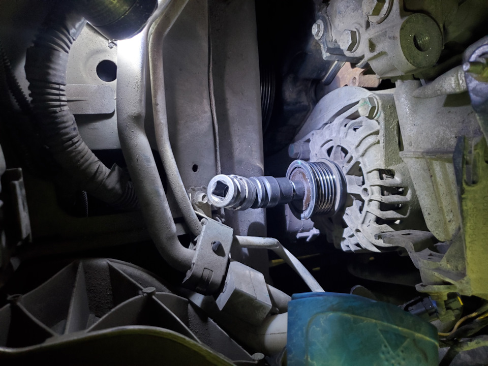 Замена обгонной муфты генератора. — Ford Kuga (2G), 2 л, 2013 года ...