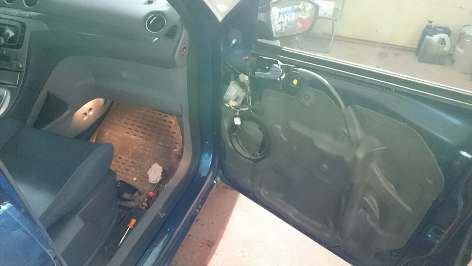 Фото в бортжурнале Ford S-Max (1G)