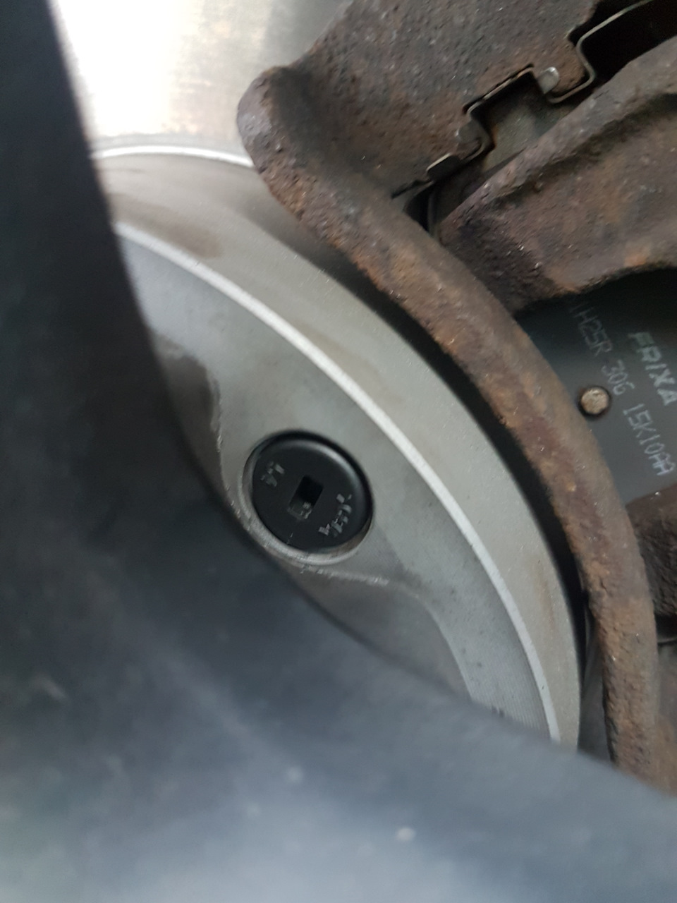 Заглушка тормозного диска. — KIA Cerato (2G), 1,6 л, 2011 года ...