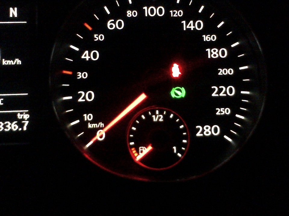 Дёргается стрелка тахометра. Тахометр акцент максимум скорость. Панель приборов опель зафира турер дизель 2012 года. Тахометр хендай акцент. 4 тахометр бака.