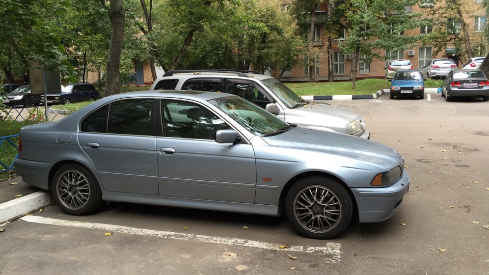 Тяжелый руль. ( с сервотроником) — BMW 5 series (E39), 3 л, 2001 года ...