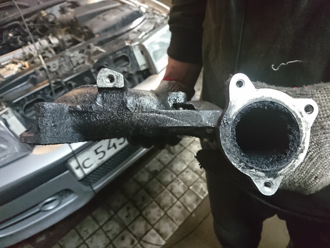 Egr bmw e39 2. 0 дизель. Заглушка клапана егр митсубиси грандис. Каен егр 2013 снятый. Егр бмв х3.