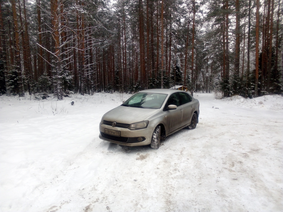 Щетки, фильтр салона, лампа заднего габарита — Volkswagen Polo Sedan, 1 ...