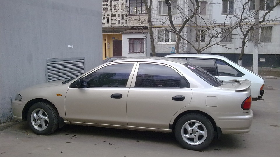Mazda 323 V бензиновый 1997 | на DRIVE2