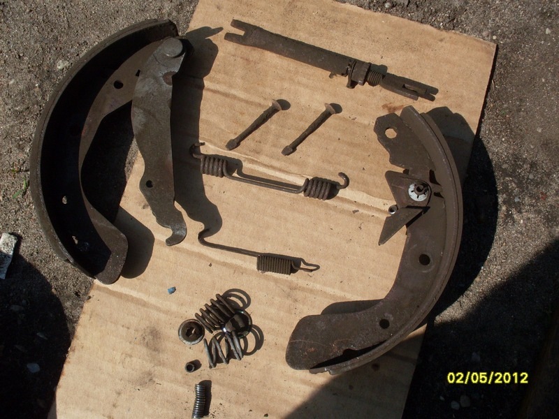 Замена пружинок в тормозном барабане — Opel Astra F, 1,4 л, 1998 года ...