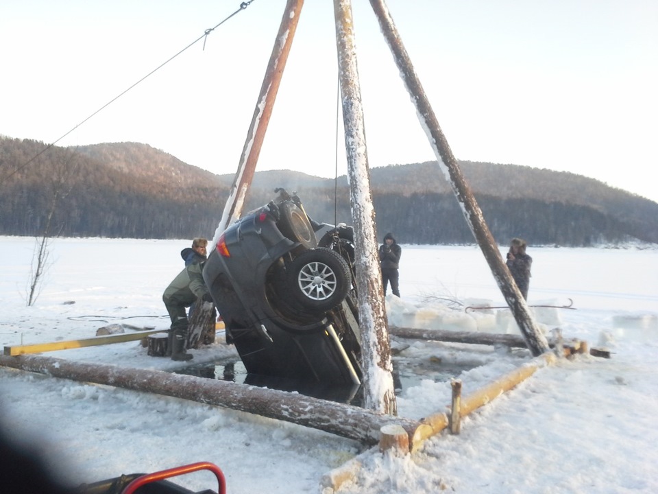 Красноярское водохранилище зимой