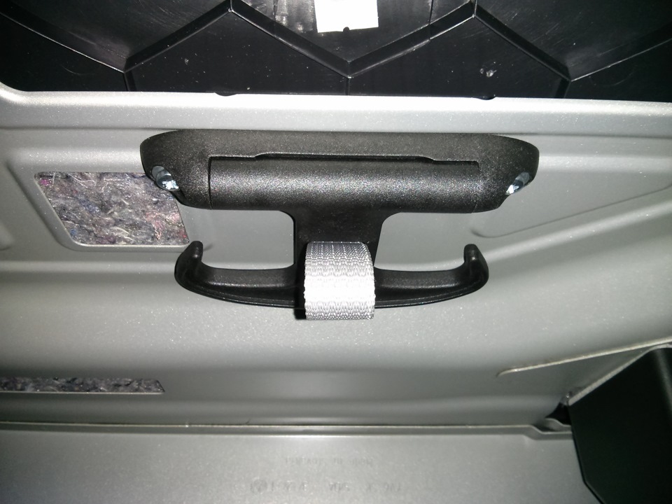 DMA 610 007 — Крюк в багажник — Volkswagen Polo Sedan, 1,6 л, 2011 года ...