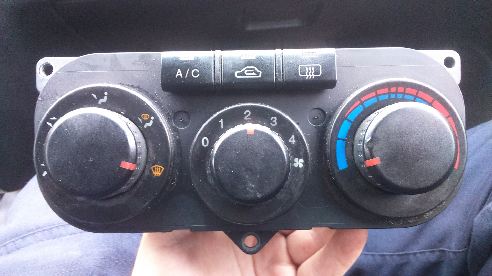 Панель климат контроля r129. Не работает панель климат контроля. Климат контроль опель вектра б. Панель климата опель омега б. Марк 80 панель климат контроля.