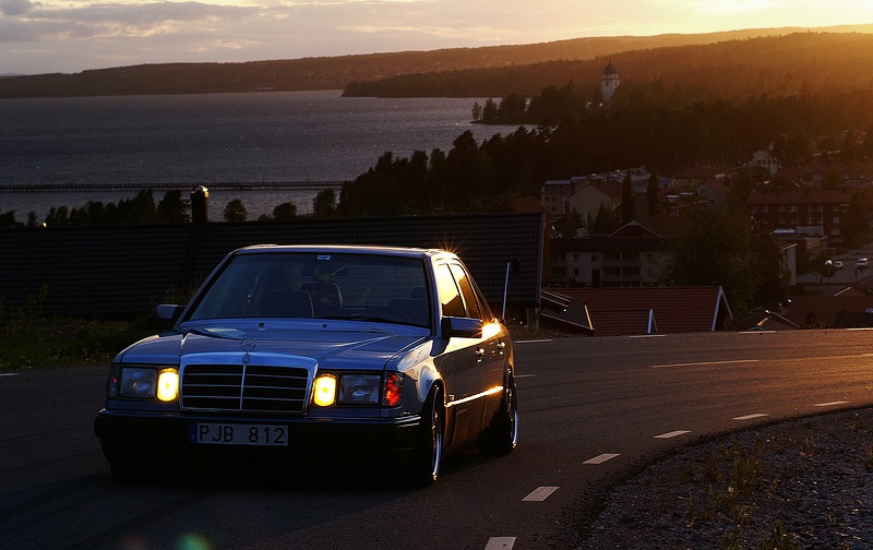 W124 Mercedes 4Рє