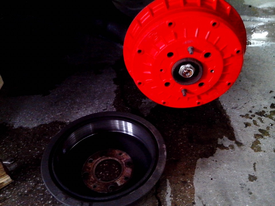 Покраска тормозных барабанов и суппортов, плюс замена колодок. — Lada ...