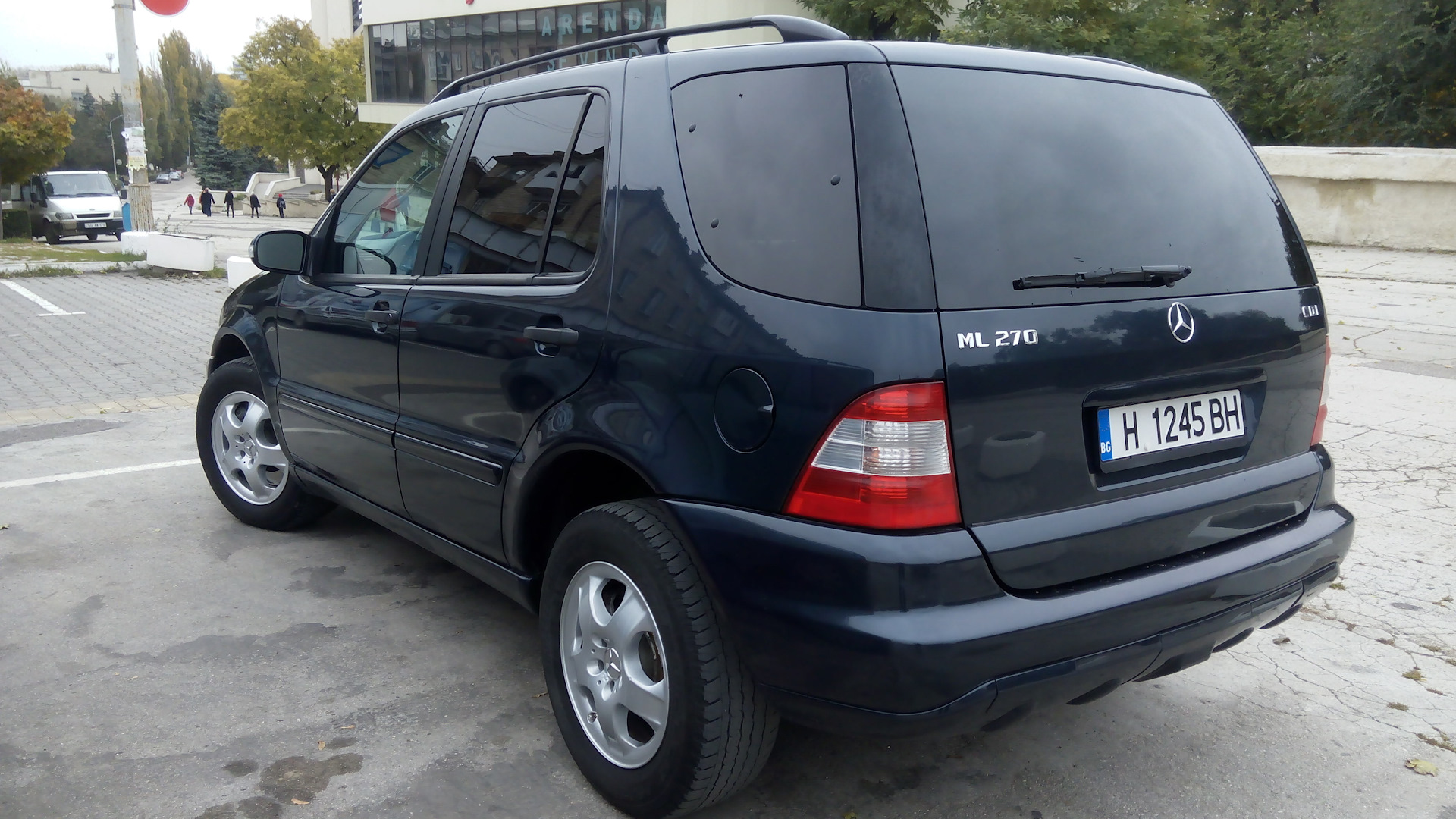 Ml 270 cdi. Мерседес мл 163 2.7 дизель. Mercedes-Benz m-klasse ml 270 w 163 2003 г.. Мерседес 270 дизель. Мерседес мл 270 дизель характеристики.