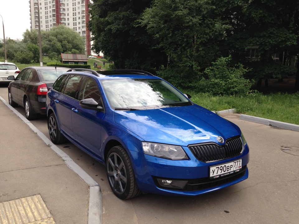 Skoda Octavia a7 FL синяя матовая