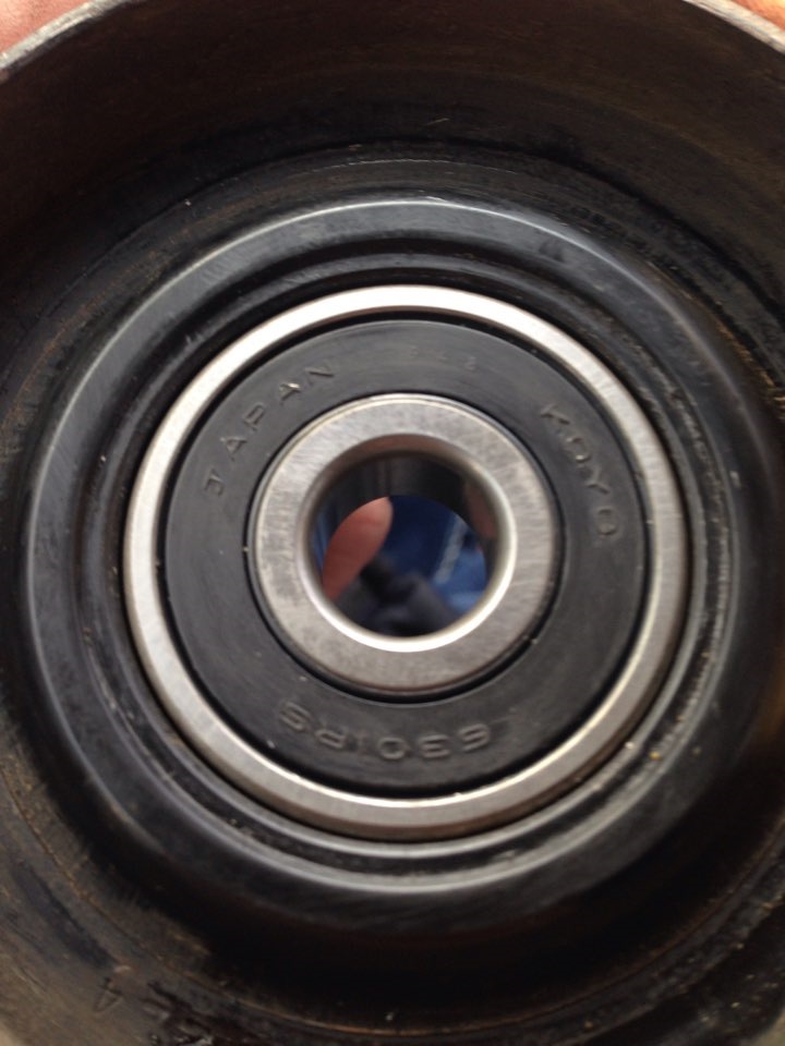 0 бензин. Подшипник ролика натяжителя ремня генератора опель вектра с z18xer. 6. Подшипник натяжителя ремня кондиционера 7а fe. Подшипник в ролик натяжителя какой.