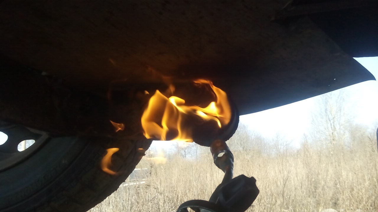 саленблоки задней балки. — Ford Escort Mk6, 1,8 л, 1998 года | своими ...