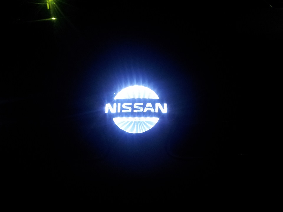 3D значек ниссан — Nissan Primera Wagon (W11), 2 л., 1998 года ...