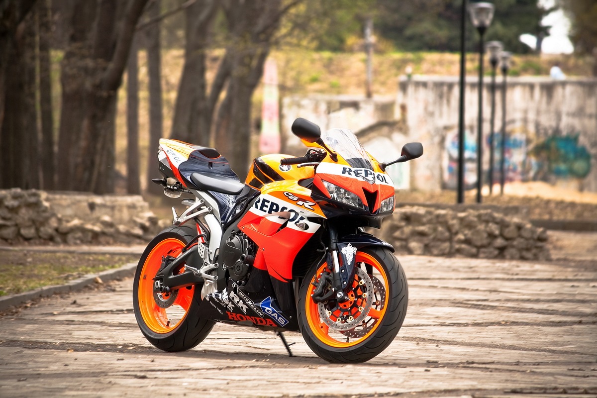 Honda cbr600rr drive2