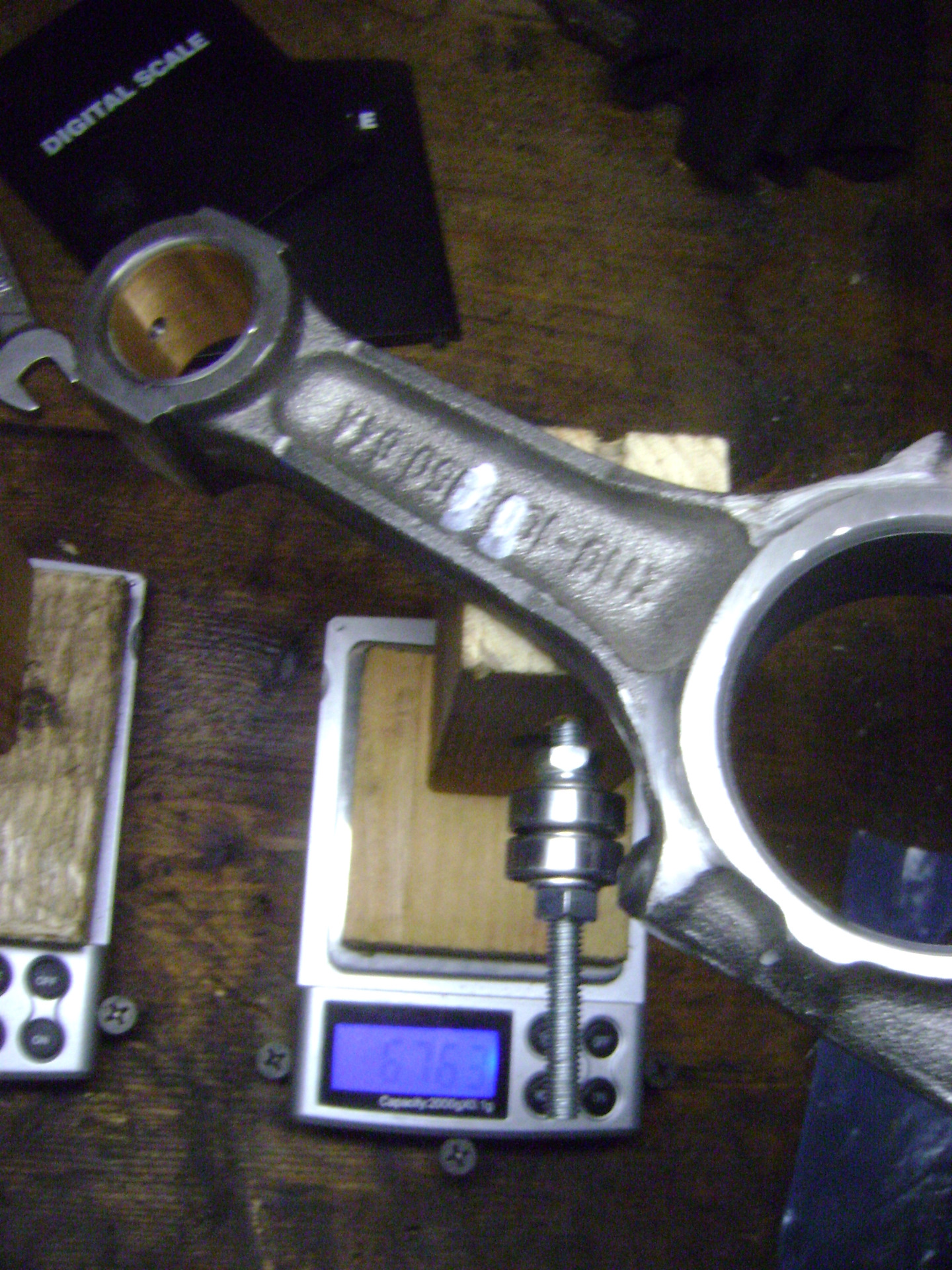 Почему нельзя менять шатуны местами. Крышки шатунов взаимозаменяемы. Как сменить педаль на велосипеде. Маркировка шатуна ваз 2110. Почему нельзя менять шатуны местами.