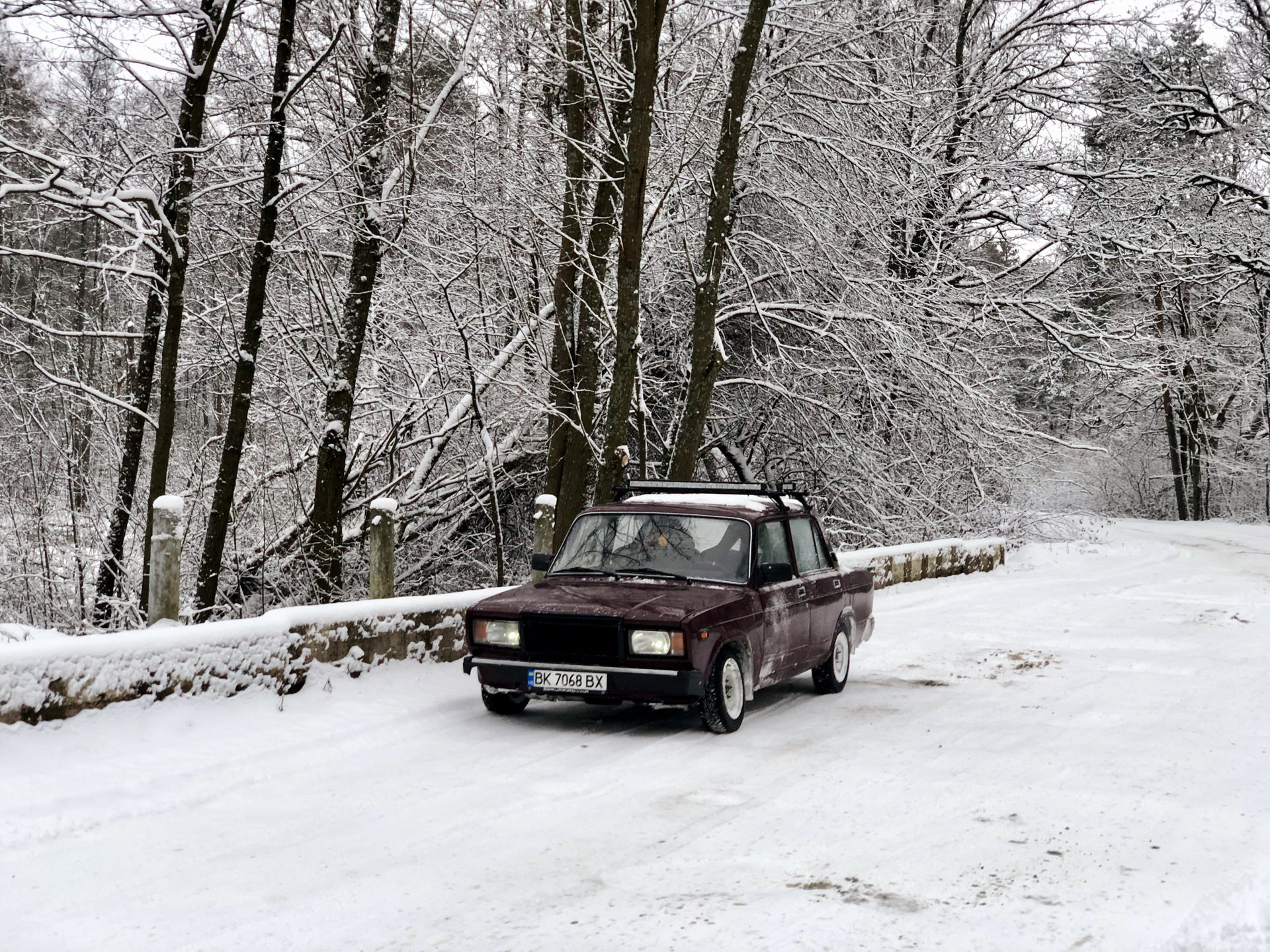 ваз 2107 вокруг. ваз 2107 возле дома. жигули ваз 2107 зимой. ваз 2107 опер дрифт. ваз 2107 черная зимой.