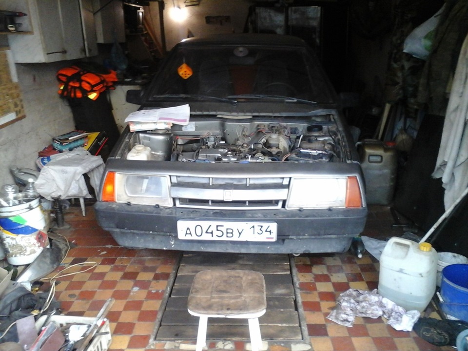 Сверху из-под масляного насоса давит масло — Lada 21091, 1,3 л, 1991 ...