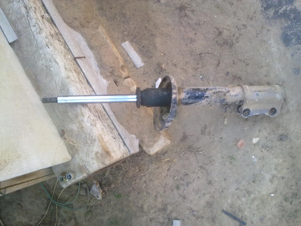 Замена стоек с Опорниками — Toyota Celica (180), 2 л, 1991 года ...