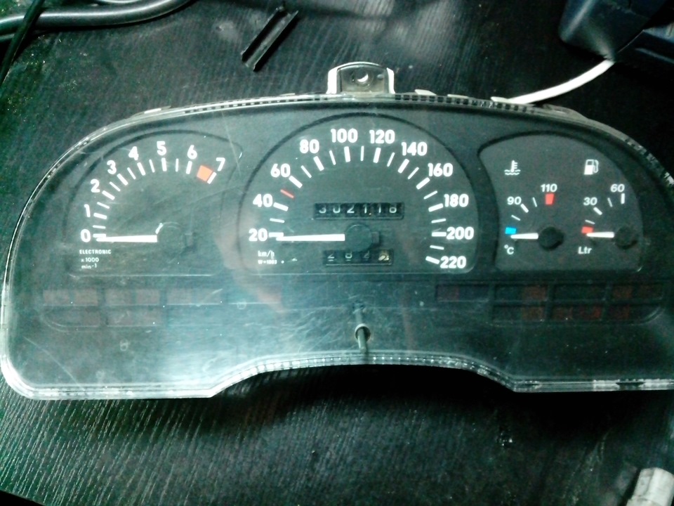 Подсветка щитка приборов — Opel Vectra A, 1,8 л, 1990 года ...