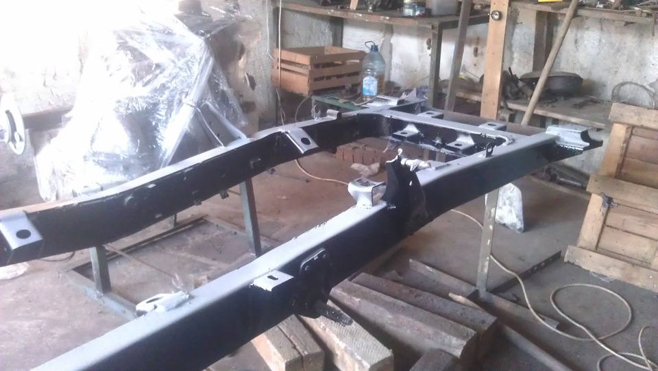 Грунтовка, покраска рамы! — УАЗ 469, 2,5 л., 1984 года | своими руками ...