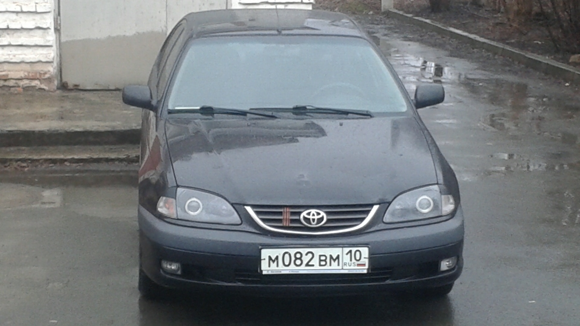 Toyota Avensis I 1.8 бензиновый 2001 | ведровер must live! на DRIVE2